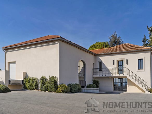Commercial Property in Chateauneuf Du Pape 8