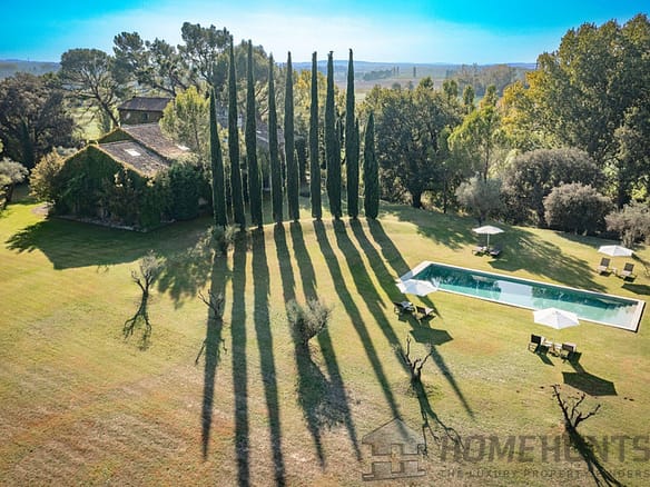 9 Bedroom Villa/House in Avignon 24