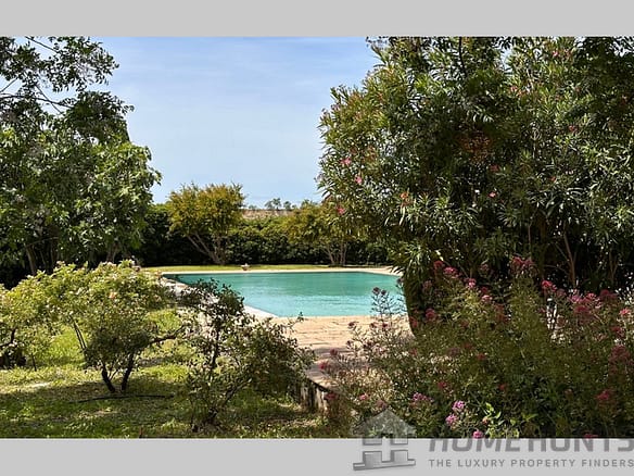 5 Bedroom Villa/House in Seguret 4