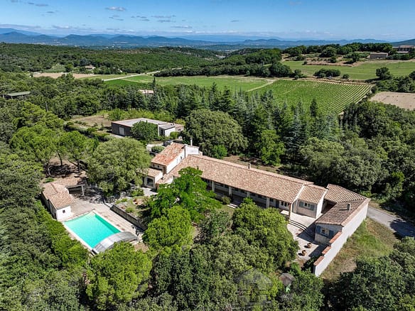 5 Bedroom Villa/House in Ales 12
