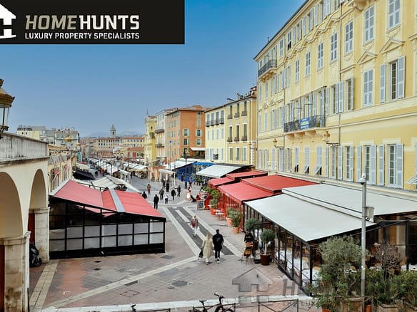 5 Bedroom Apartment in Nice - City 18