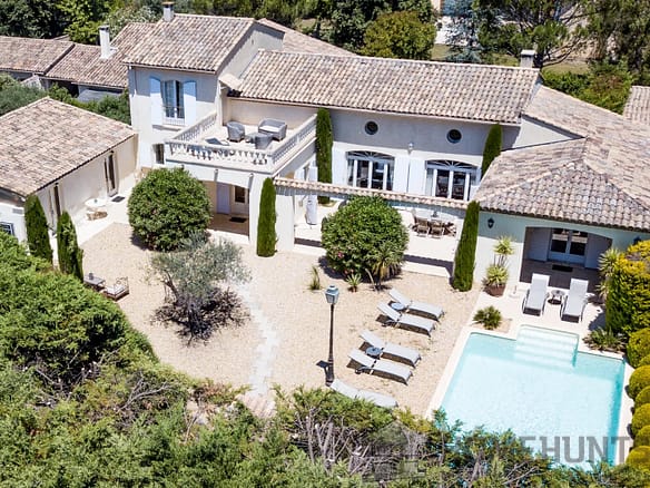 6 Bedroom Hotels/gites in St Remy De Provence 18