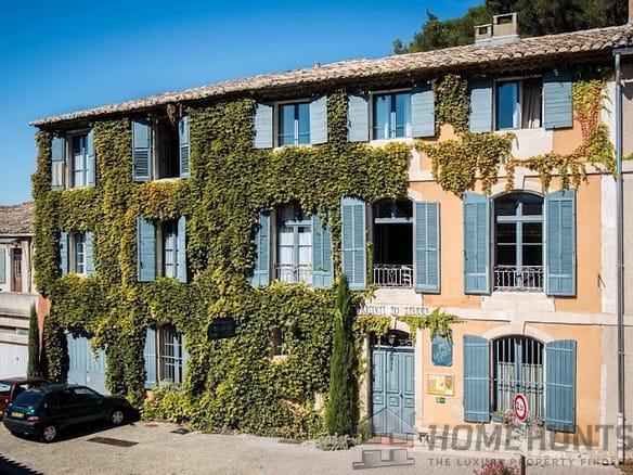 9 Bedroom Villa/House in Gordes 26