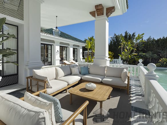 12 Bedroom Villa/House in Aloha 20