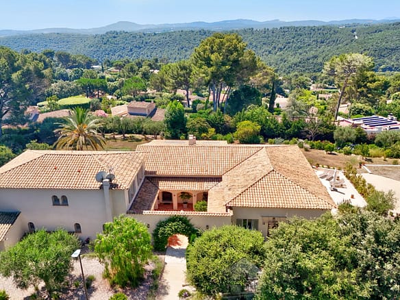 7 Bedroom Villa/House in Valbonne 10