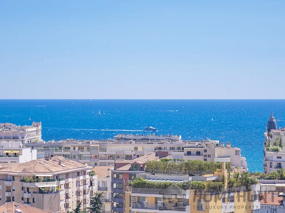3 Bedroom Apartment in Cannes 4