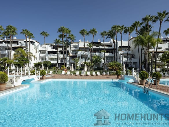 3 Bedroom Apartment in The Golden Mile 32
