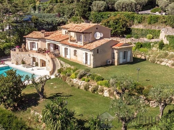 5 Bedroom Villa/House in Mougins 12
