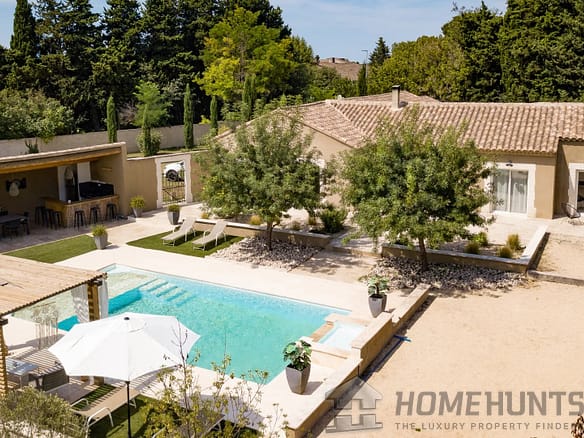 4 Bedroom Villa/House in Mouries 12