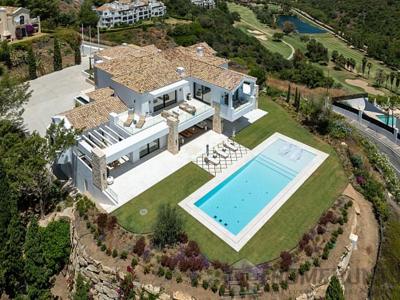 8 Bedroom Villa/House in Benahavís 32