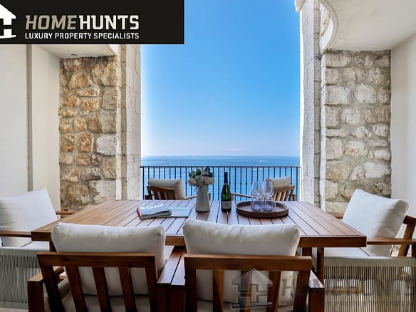 2 Bedroom Apartment in Nice - Mont Boron 6