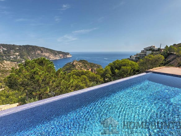 5 Bedroom Villa/House in Begur 4