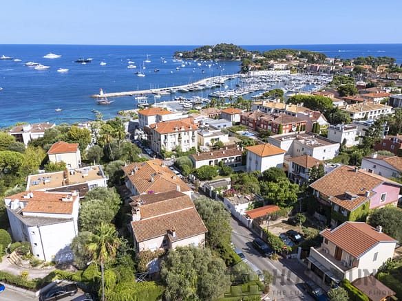 4 Bedroom Villa/House in St Jean Cap Ferrat 24