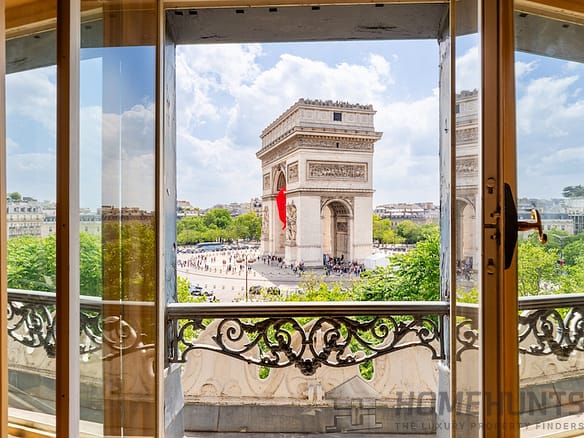3 Bedroom Apartment in Paris 8th (Golden Triangle - Parc Monceau) 8