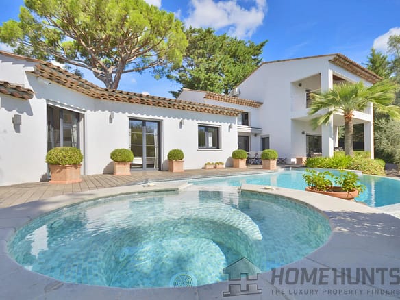 4 Bedroom Villa/House in Le Cannet 6