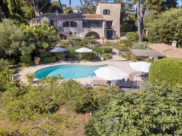 4 Bedroom Villa/House in Biot 14