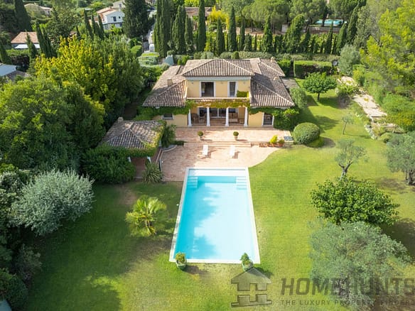 4 Bedroom Villa/House in Plan De La Tour 6