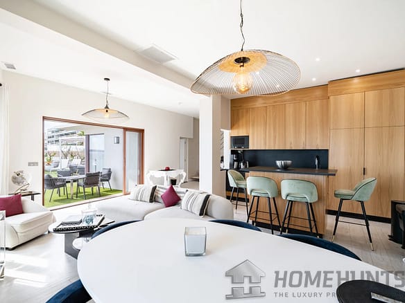 5 Bedroom Apartment in Cannes 18