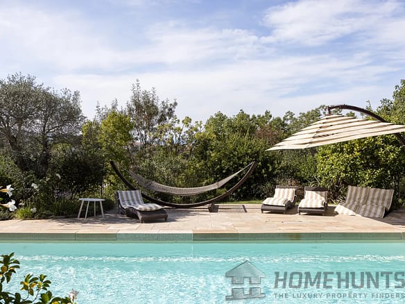 4 Bedroom Villa/House in Cannes 34