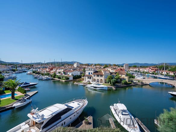 4 Bedroom Villa/House in Port Grimaud 32