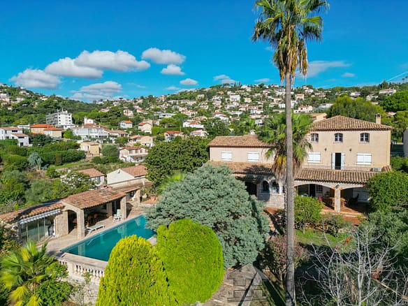 4 Bedroom Villa/House in Le Golfe Juan 4