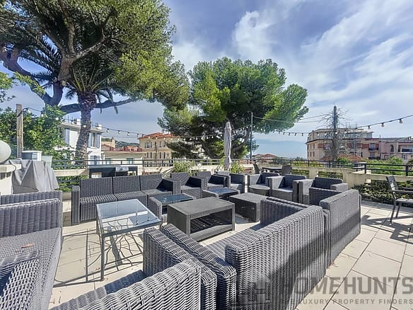 4 Bedroom Villa/House in Cannes 30