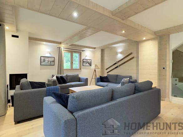 4 Bedroom Chalet in La Perriere 32
