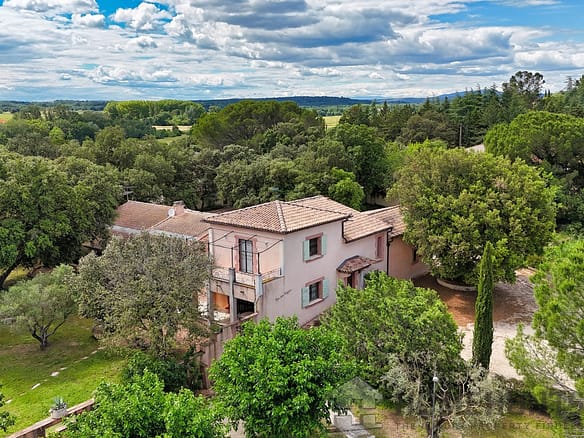 6 Bedroom Villa/House in Uzes 12