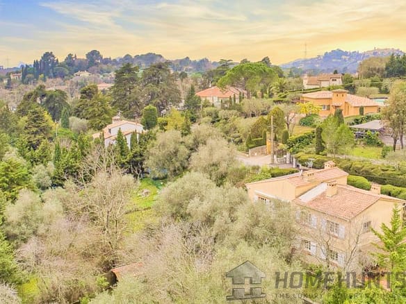 5 Bedroom Villa/House in Mougins 12