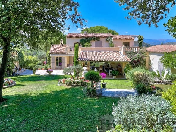 4 Bedroom Villa/House in Biot 8