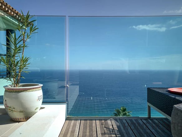 4 Bedroom Villa/House in Eze 20