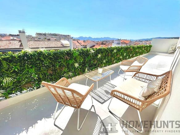 2 Bedroom Apartment in Cannes 18