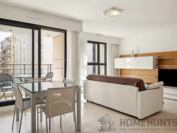 1 Bedroom Apartment in Cannes 12