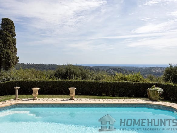 5 Bedroom Villa/House in Vence 26