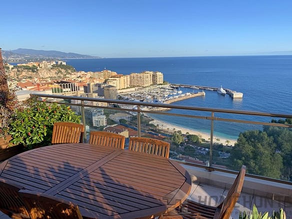 2 Bedroom Apartment in Cap D Ail 26