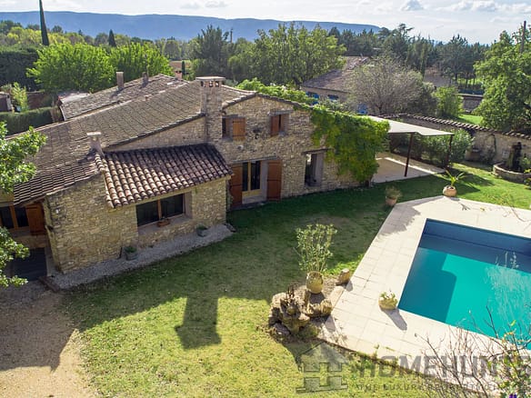 10 Bedroom Villa/House in Gordes 18