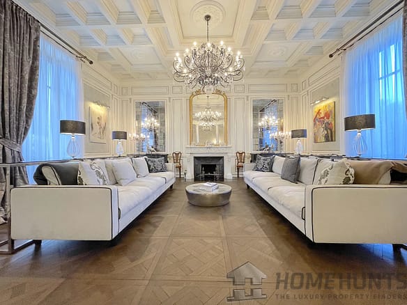 6 Bedroom Villa/House in Chambery 3