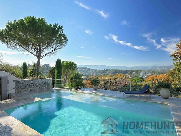 6 Bedroom Villa/House in Mougins 30