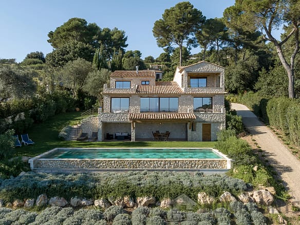 4 Bedroom Villa/House in St Paul 4