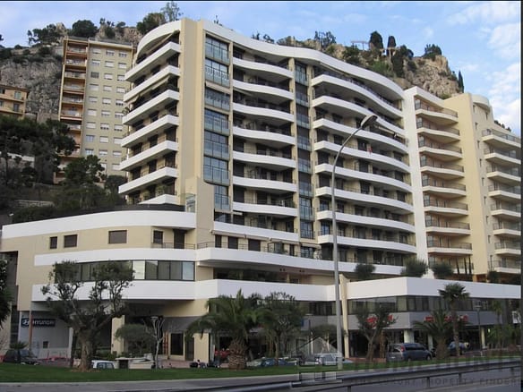 2 Bedroom Apartment in Monaco 2