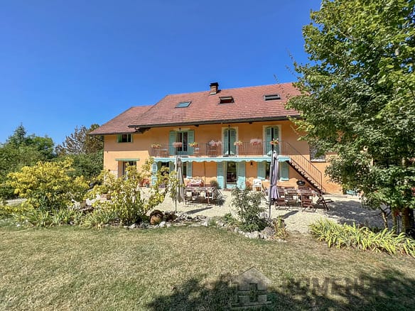 9 Bedroom Villa/House in Lepin Le Lac 28