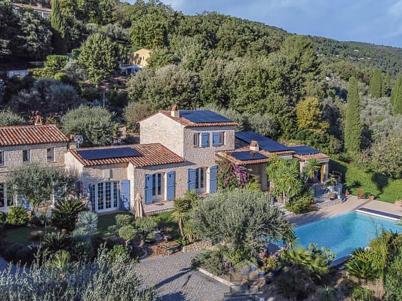 4 Bedroom Villa/House in Le Tignet 30