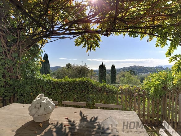 8 Bedroom Villa/House in Mougins 30