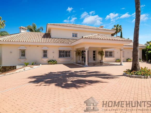 6 Bedroom Villa/House in Nueva Andalucía 6