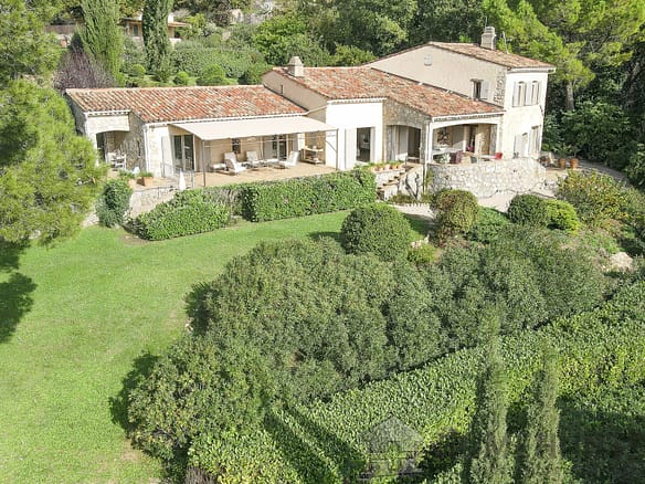 4 Bedroom Villa/House in Seillans 2