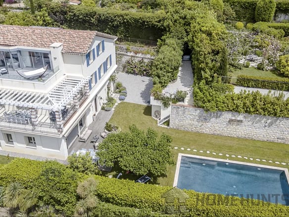 6 Bedroom Villa/House in Cap D Antibes 34
