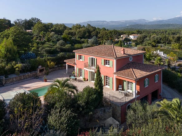 3 Bedroom Villa/House in Montauroux 10