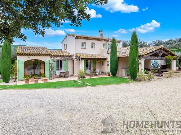 4 Bedroom Villa/House in Aureille 6