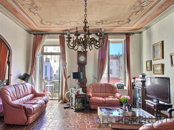4 Bedroom Apartment in Nice - City 4