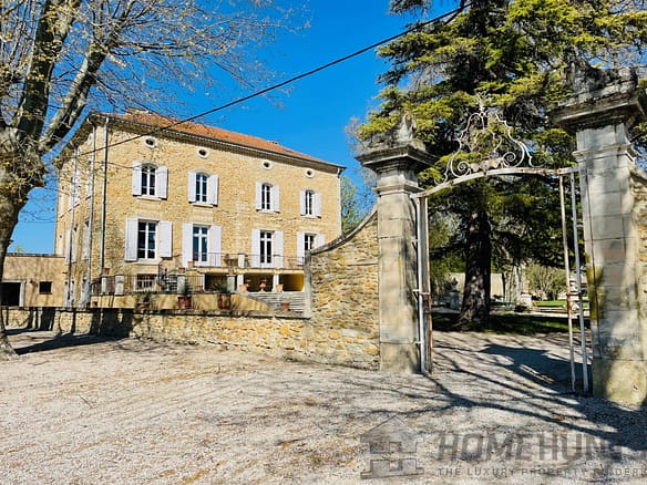 7 Bedroom Villa/House in Orange 14